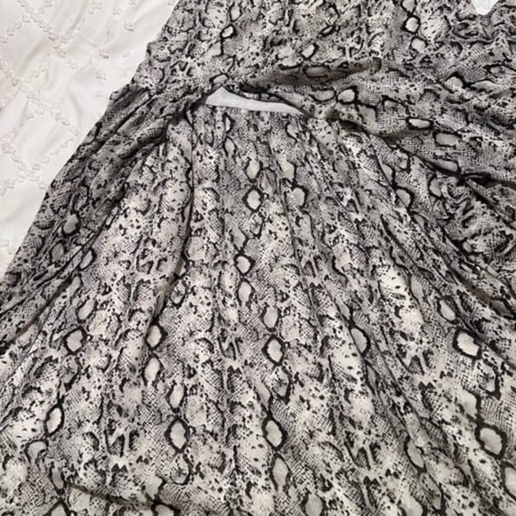NWT- Forever21 - Snake print strapless drop waist chiffon mesh maxi dress - Picture 5 of 10